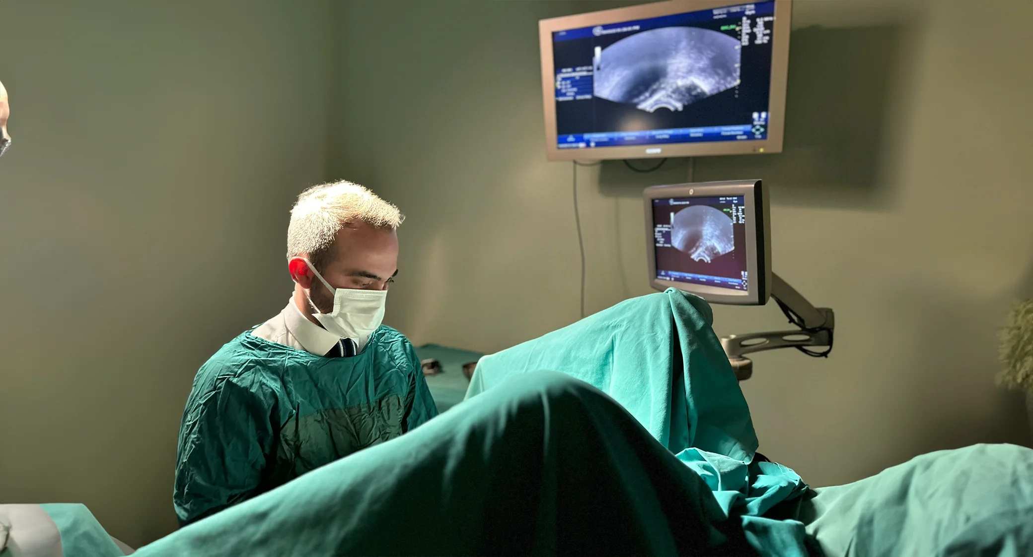 Assoc. Prof. Dr. Özgür Kan Practice
